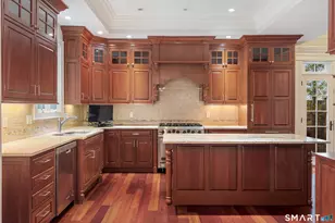 28 E Maple St, New Canaan, CT 06840 - Photo 9