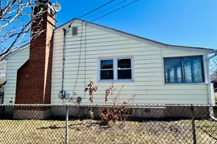 168 Blohm St, West Haven, CT 06516 - Photo 3