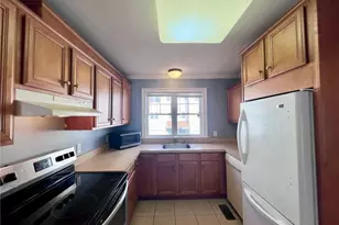 527 West Thames St, Norwich, CT 06360 - Photo 11