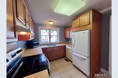 527 West Thames Street #10, Norwich, CT 06360 - Photo 9