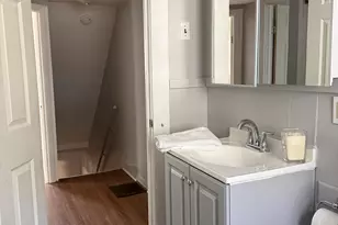 8 Rogers Pl, Manchester, CT 06040 - Photo 13