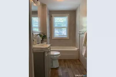 8 Rogers Place, Manchester, CT 06040 - Photo 11