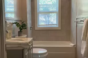 8 Rogers Pl, Manchester, CT 06040 - Photo 11