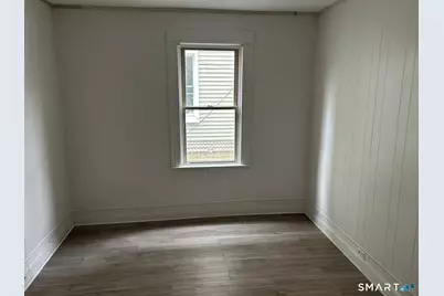 88 Waldorf Avenue, Bridgeport, CT 06605 - Photo 9