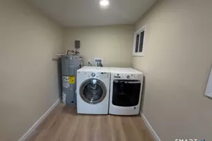 55 Sugar St, Newtown, CT 06470 - Photo 9