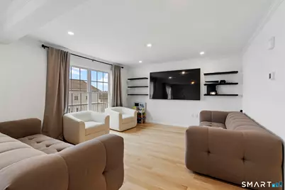 156 Dayton Road, Bridgeport, CT 06606 - Photo 5