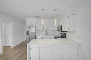 20 Chatfield Dr, Trumbull, CT 06611 - Photo 9