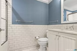 85 Memorial Rd, West Hartford, CT 06107 - Photo 21