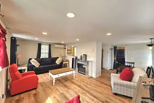 895 Vauxhall Street Ext., Waterford, CT 06385 - Photo 3