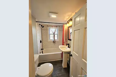 895 Vauxhall St Extension, Waterford, CT 06385 - Photo 17