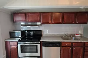 154 Washington St, Norwich, CT 06360 - Photo 1