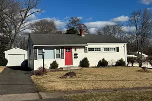 38 Greenhurst Ln, East Hartford, CT 06118 - Photo 1