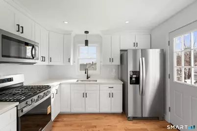 159 Lawncrest Road, New Haven, CT 06515 - Photo 5