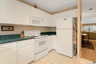 2435 Bedford St, Stamford, CT 06905 - Photo 11