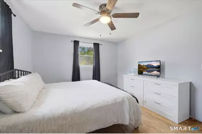 8 Manor Road, Montville, CT 06370 - Photo 11