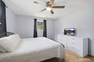 8 Manor Rd, Montville, CT 06370 - Photo 11