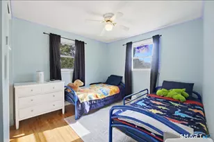 8 Manor Rd, Montville, CT 06370 - Photo 13