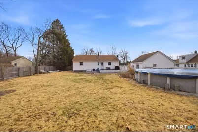 8 Manor Road, Montville, CT 06370 - Photo 25