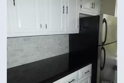 70 Strawberry Hill Avenue #APT 1-2D, Stamford, CT 06902 - Photo 5