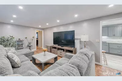 40 Cottage Grove Circle, Bloomfield, CT 06002 - Photo 1