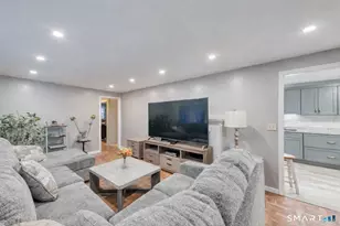 40 Cottage Grove Cir, Bloomfield, CT 06002 - Photo 1