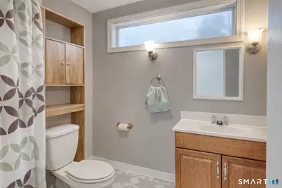 40 Cottage Grove Circle, Bloomfield, CT 06002 - Photo 9