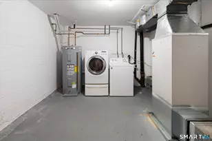 135 Courtland Ave, Stamford, CT 06902 - Photo 29