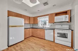 50 Farm St, Danbury, CT 06811 - Photo 13