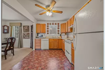 16 Crosswinds Lane, Waterbury, CT 06705 - Photo 15