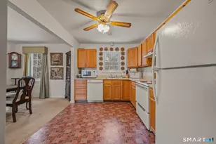 16 Crosswinds Ln, Waterbury, CT 06705 - Photo 15