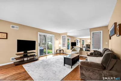 8 Ironwood Road, West Hartford, CT 06117 - Photo 7