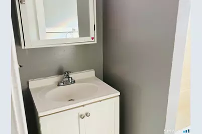 1428 Dixwell Avenue #Floor 2, Hamden, CT 06514 - Photo 15