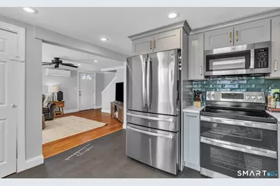 46 Florence Street, Newington, CT 06111 - Photo 9