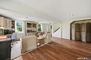 4 Hillside Rd, Danbury, CT 06811 - Photo 9