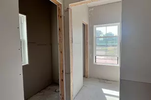 24 Village Cir, Guilford, CT 06437 - Photo 7