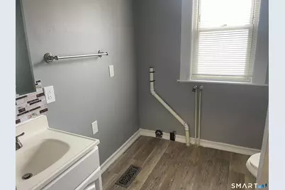 692 Enfield Street, Enfield, CT 06082 - Photo 15