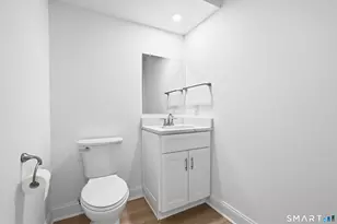 33 Main St, Meriden, CT 06451 - Photo 9