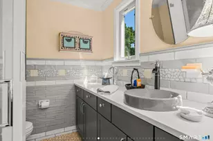 92 Kenmore Rd, Bloomfield, CT 06002 - Photo 15