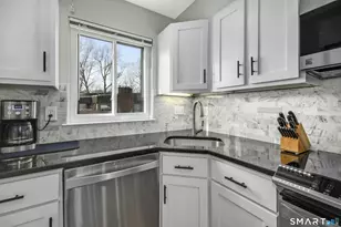 92 Ledgebrook Dr, Norwalk, CT 06854 - Photo 7