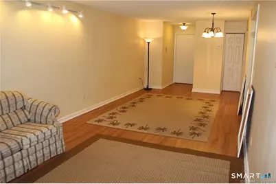 20 Woodsedge Drive #APT 2B, Newington, CT 06111 - Photo 5