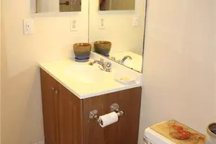 20 Woodsedge Dr, Newington, CT 06111 - Photo 15