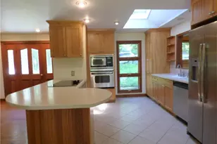 5 Candlewood Lake Dr, Sherman, CT 06784 - Photo 11