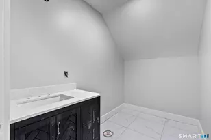 2 Pickett Rd, Roxbury, CT 06783 - Photo 29