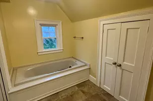 134 Queen St, Bristol, CT 06010 - Photo 15