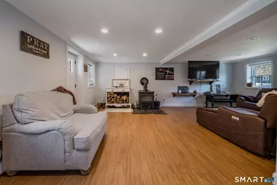 50 Jefferson Circle, Clinton, CT 06413 - Photo 17