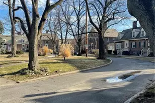 419 Iranistan Ave, Bridgeport, CT 06604 - Photo 3