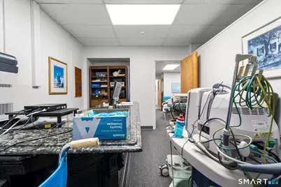 385 Main Street, West Haven, CT 06516 - Photo 33