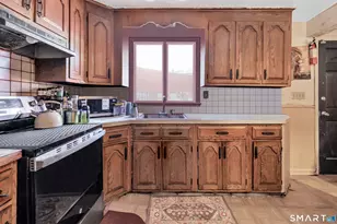 75 Fleet St, Bridgeport, CT 06606 - Photo 5