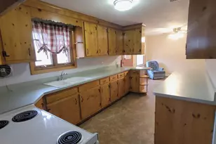 30 Broad Brook Rd, East Windsor, CT 06016 - Photo 9