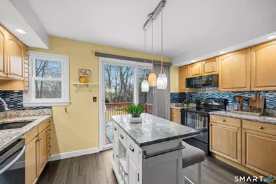 510 Flanders Road, Groton, CT 06355 - Photo 9